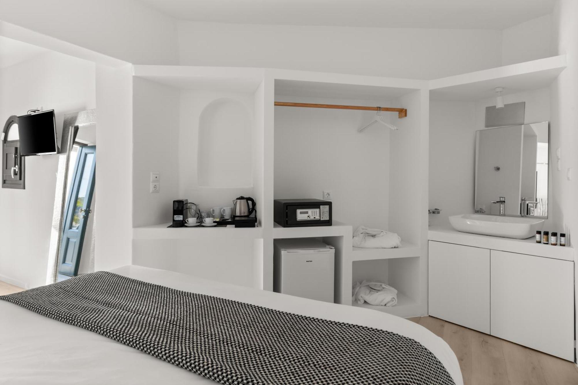 Mill Houses New Elegant Suites Fíra Kültér fotó